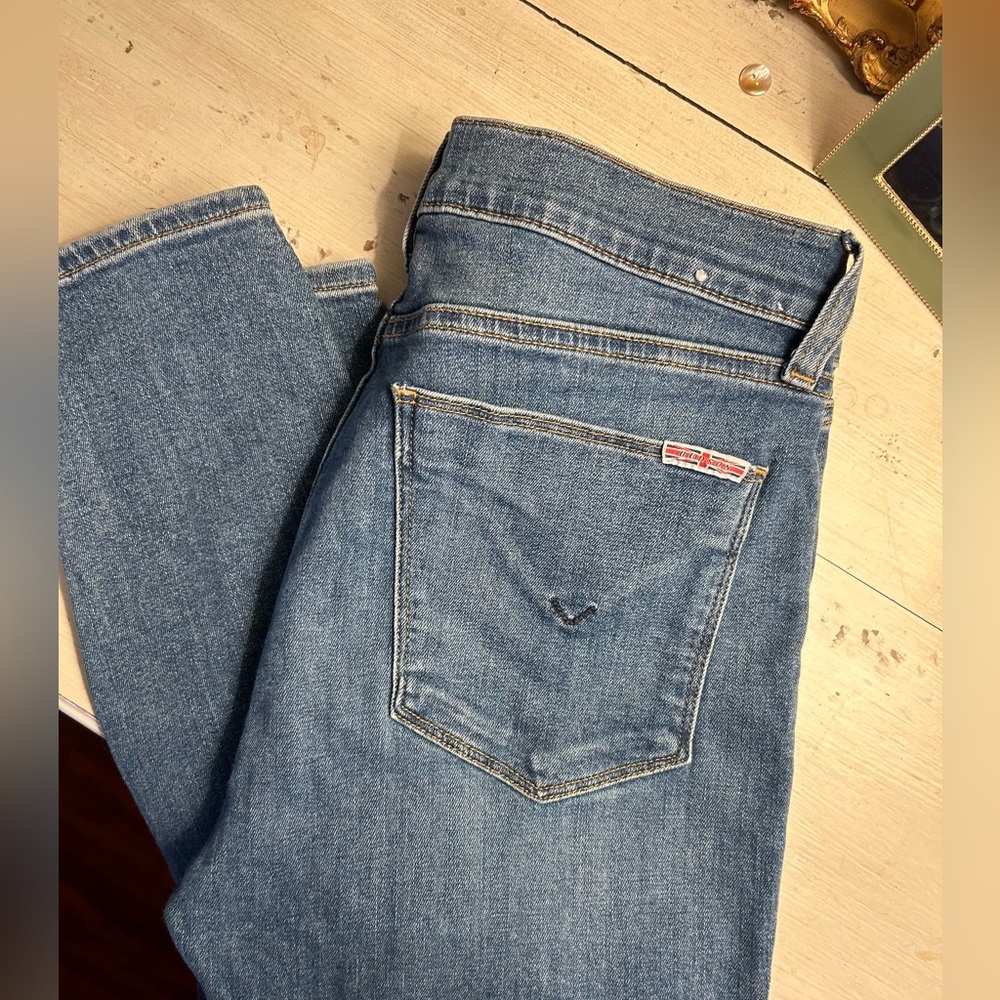 Like NEW Hudson Natalie Super Skinny Jeans - Size 29